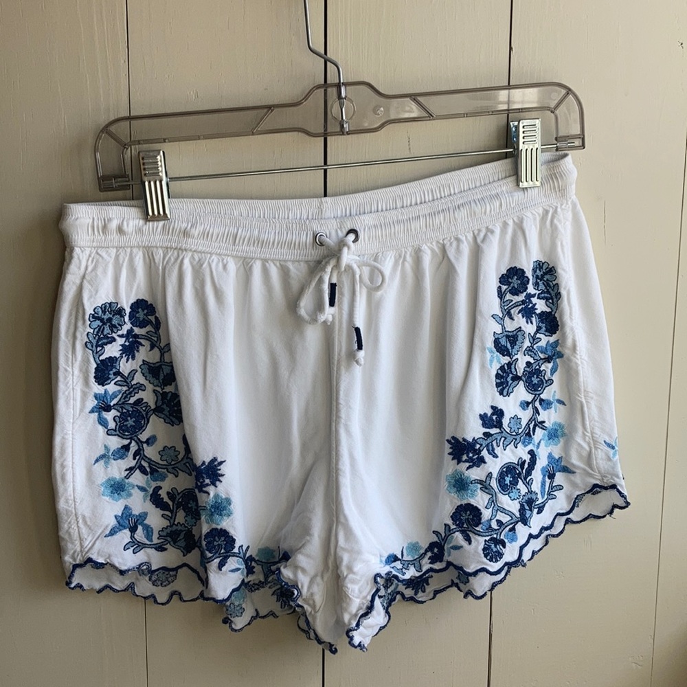 Abercrombie and Fitch White and Blue Floral Shorts